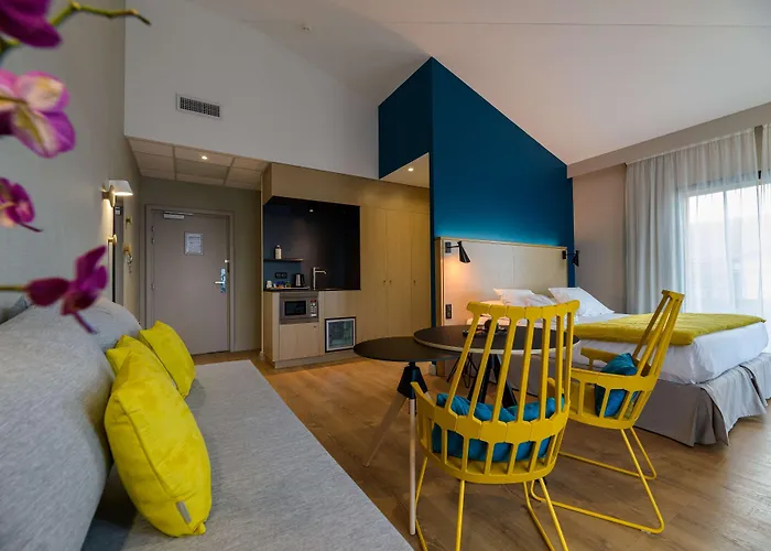 Otel Western Montecristo-bastia 3*